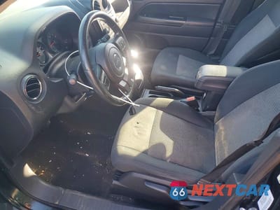 Zdjęcie 7 z 13 samochodu: 2012 JEEP COMPASS LATITUDE VIN:1C4NJDEB2CD588646 - miniatura