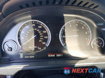 Zdjęcie 9 z 12 samochodu: 2014 BMW X5 SDRIVE35I VIN:5UXKR2C51E0H31319 - miniatura