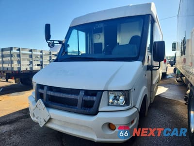 2013 ISUZU NPR HD DELIVERY VAN JALB4T173D7W01327 - główne zdjęcie licytacji z USA - miniatura