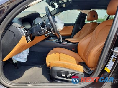 Zdjęcie 7 z 12 samochodu: 2021 BMW 540I VIN:WBA53BJ02MWW92592 - miniatura