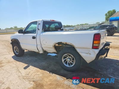 Drugie zdjęcie samochodu z przodu: 2000 CHEVROLET SILVERADO K1500 VIN:1GCEK14W3YZ180103 - miniatura