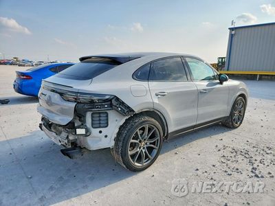 Trzecie zdjęcie samochodu z tyłu: 2022 PORSCHE CAYENNE S COUPE VIN:WP1BB2AYXNDA52091 - miniatura