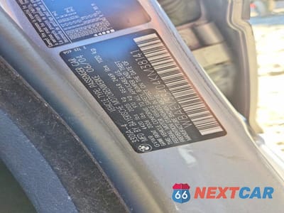 Zdjęcie 12 z 12 samochodu: 2004 BMW 330 I VIN:WBAEV53404KM38141 - miniatura