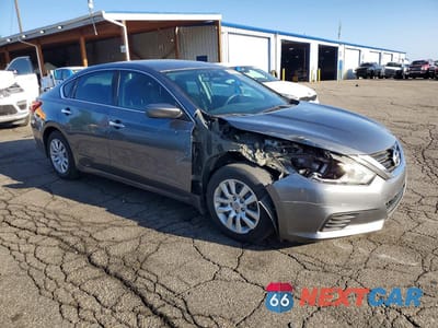 Czwarte zdjęcie samochodu z boku: 2017 NISSAN ALTIMA 2.5 S VIN:1N4AL3AP7HN318498 - miniatura