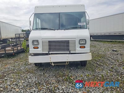 Piąte zdjęcie samochodu w środku: 2013 FORD F59 DELIVERY TRUCK VIN:1F65F5KY6D0A11064 - miniatura