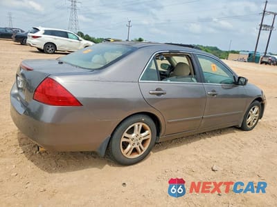 Trzecie zdjęcie samochodu z tyłu: 2007 HONDA ACCORD EX VIN:1HGCM567X7A081145 - miniatura
