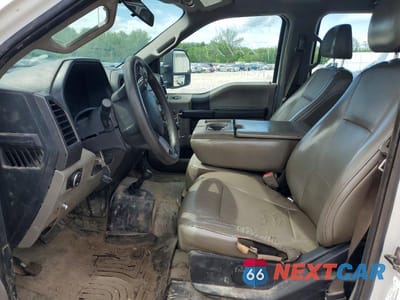 Zdjęcie 7 z 12 samochodu: 2017 FORD F250 SUPER DUTY VIN:1FT7W2B68HEF22724 - miniatura