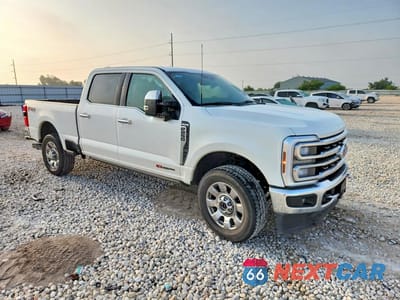 Czwarte zdjęcie samochodu z boku: 2024 FORD F250 SUPER DUTY VIN:1FT8W2BMXREC35860 - miniatura
