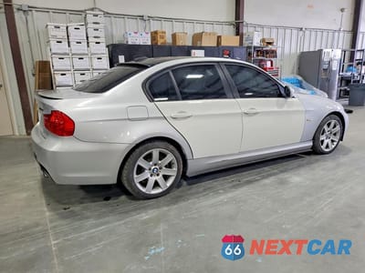 Trzecie zdjęcie samochodu z tyłu: 2011 BMW 335 D VIN:WBAPN7C59BA950092 - miniatura