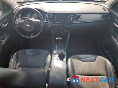 Zdjęcie 8 z 12 samochodu: 2017 KIA NIRO LXS SPECIAL EDITION VIN:KNDCC3LC4H5065900 - miniatura