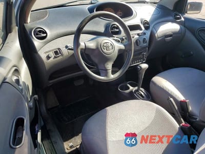 Zdjęcie 8 z 13 samochodu: 2003 TOYOTA ECHO BASE VIN:JTDAT123430281393 - miniatura