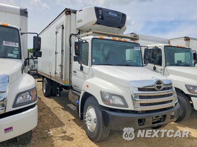 2017 HINO 268A REFRIGERATED BOX TRUCK 5PVNJ8JP9H4S51889 - główne zdjęcie licytacji z USA - miniatura