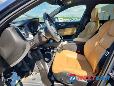 Zdjęcie 7 z 12 samochodu: 2020 VOLVO XC60 T5 MOMENTUM VIN:YV4102RK4L1580711 - miniatura