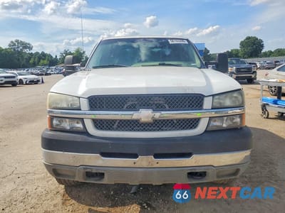 Piąte zdjęcie samochodu w środku: 2004 CHEVROLET SILVERADO K2500 HEAVY DUTY VIN:1GCHK23U14F160821 - miniatura