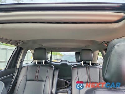 Zdjęcie 10 z 13 samochodu: 2019 TOYOTA HIGHLANDER SE VIN:5TDJZRFH9KS622317 - miniatura