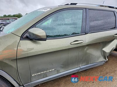 Zdjęcie 7 z 12 samochodu: 2021 JEEP CHEROKEE LATITUDE VIN:1C4PJLCBXMD214793 - miniatura