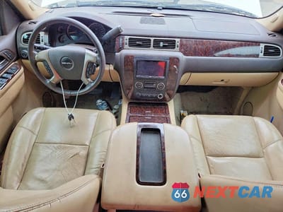 Zdjęcie 8 z 13 samochodu: 2012 GMC YUKON XL DENALI VIN:1GKS2MEF3CR107460 - miniatura