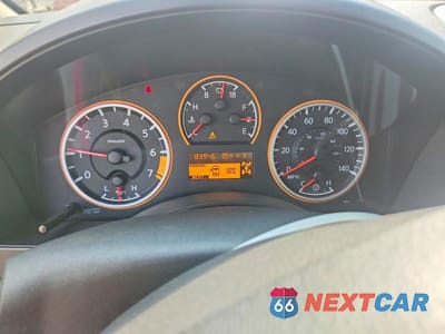 Zdjęcie 9 z 12 samochodu: 2014 NISSAN TITAN SV VIN:1N6BA0EC1EN509921 - miniatura