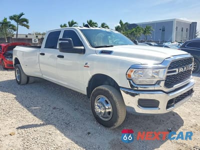 Czwarte zdjęcie samochodu z boku: 2024 RAM 3500 TRADESMAN VIN:3C63RRGL6RG294799 - miniatura