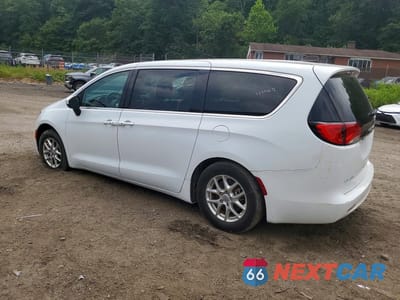 Drugie zdjęcie samochodu z przodu: 2023 CHRYSLER VOYAGER LX VIN:2C4RC1CG4PR601036 - miniatura