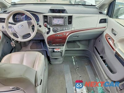 Zdjęcie 8 z 13 samochodu: 2013 TOYOTA SIENNA XLE 8-PASSENGER VIN:5TDYK3DC7DS289352 - miniatura