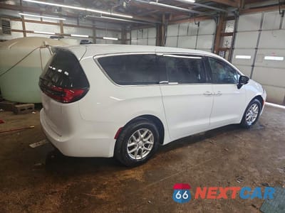 Trzecie zdjęcie samochodu z tyłu: 2027 CHRYSLER PACIFICA SELECT VIN:2C4RC1BG7VR556169 - miniatura