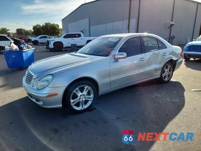 2004 MERCEDES-BENZ E 500 WDBUF70J14A394138 - główne zdjęcie licytacji z USA - miniatura