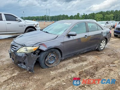 2010 TOYOTA CAMRY LE 4T4BF3EK5AR013230 - główne zdjęcie licytacji z USA - miniatura