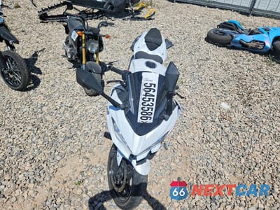 Drugie zdjęcie samochodu z przodu: 2021 KAWASAKI EX400 VIN:JKAEXKG1XMDAD3350 - miniatura