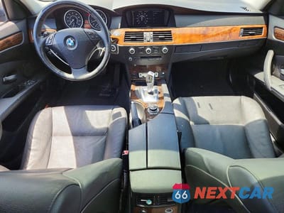 Zdjęcie 8 z 12 samochodu: 2010 BMW 528 I VIN:WBANU5C59AC126126 - miniatura