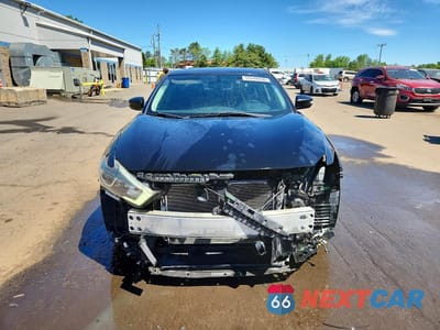 Piąte zdjęcie samochodu w środku: 2017 NISSAN MAXIMA 3.5 SV VIN:1N4AA6AP6HC375469 - miniatura