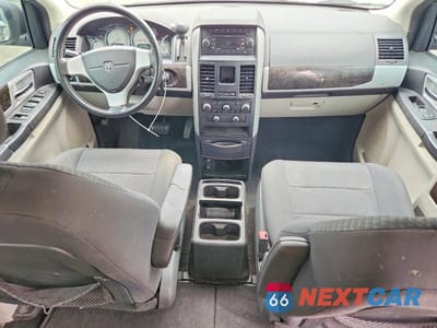 Zdjęcie 8 z 13 samochodu: 2010 DODGE GRAND CARAVAN SXT VIN:2D4RN5D15AR483150 - miniatura
