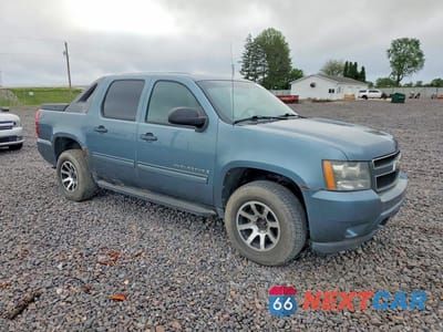 Czwarte zdjęcie samochodu z boku: 2009 CHEVROLET AVALANCHE K1500 LS VIN:3GNFK12029G244000 - miniatura
