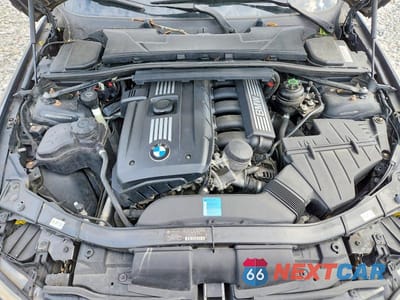 Zdjęcie 11 z 12 samochodu: 2010 BMW 328 XI VIN:WBAWC3C56AP470730 - miniatura
