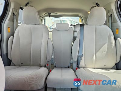 Zdjęcie 10 z 13 samochodu: 2014 TOYOTA SIENNA LE VIN:5TDKK3DC8ES422823 - miniatura