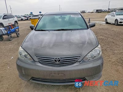 Piąte zdjęcie samochodu w środku: 2005 TOYOTA CAMRY LE VIN:4T1BE32K65U639568 - miniatura
