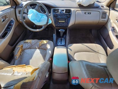 Zdjęcie 8 z 13 samochodu: 2002 HONDA ACCORD EX VIN:1HGCG56602A025965 - miniatura