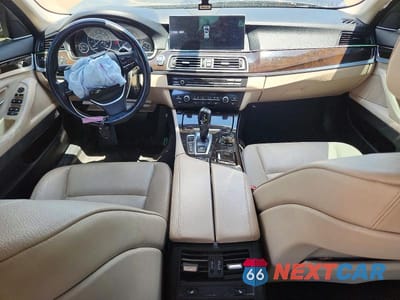 Zdjęcie 8 z 13 samochodu: 2013 BMW 535 XI VIN:WBAFU7C50DDU77585 - miniatura