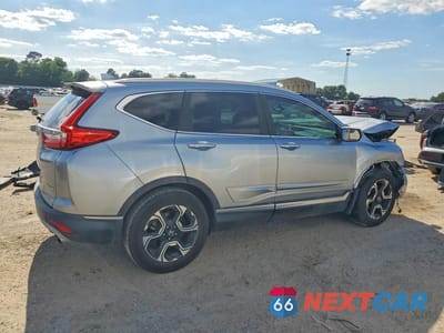 Trzecie zdjęcie samochodu z tyłu: 2018 HONDA CR-V TOURING VIN:7FARW1H90JE053917 - miniatura