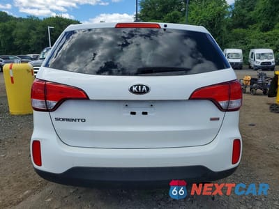 Zdjęcie 6 z 13 samochodu: 2014 KIA SORENTO LX VIN:5XYKTCA6XEG548383 - miniatura