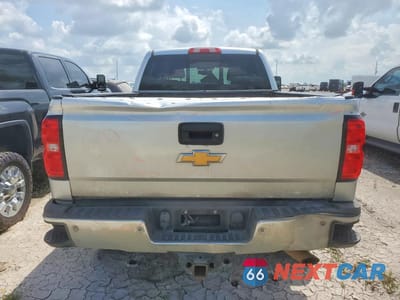 Zdjęcie 6 z 13 samochodu: 2018 CHEVROLET SILVERADO C2500 HEAVY DUTY LT VIN:1GC1CVEG8JF185847 - miniatura