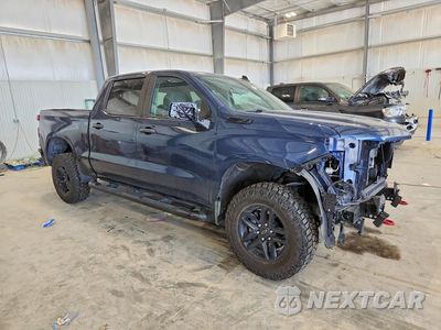 Czwarte zdjęcie samochodu z boku: 2019 CHEVROLET SILVERADO K1500 TRAIL BOSS CUSTOM VIN:1GCPYCEF7KZ340430 - miniatura