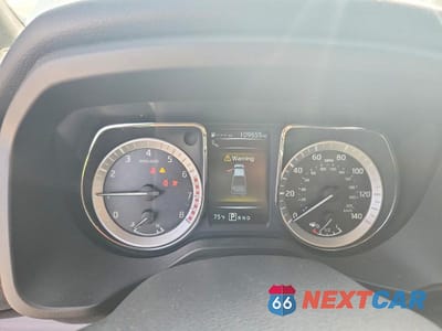 Zdjęcie 9 z 12 samochodu: 2018 NISSAN TITAN SV VIN:1N6AA1E6XJN538016 - miniatura