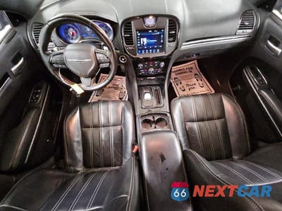 Zdjęcie 8 z 12 samochodu: 2021 CHRYSLER 300 S VIN:2C3CCABG5MH523492 - miniatura