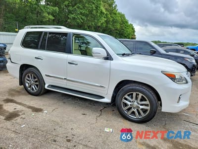Czwarte zdjęcie samochodu z boku: 2013 LEXUS LX 570 VIN:JTJHY7AX0D4101776 - miniatura