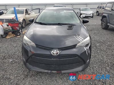 Piąte zdjęcie samochodu w środku: 2017 TOYOTA COROLLA VIN:2T1BURHE2HC764337 - miniatura