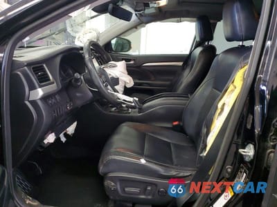 Zdjęcie 7 z 14 samochodu: 2017 TOYOTA HIGHLANDER XLE VIN:5TDJZRFH6HS461336 - miniatura