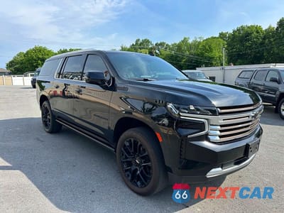 Czwarte zdjęcie samochodu z boku: 2022 CHEVROLET SUBURBAN K1500 HIGH COUNTRY VIN:1GNSKGKT8NR304254 - miniatura