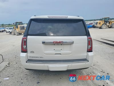 Zdjęcie 6 z 14 samochodu: 2018 GMC YUKON XL DENALI VIN:1GKS2HKJXJR124009 - miniatura