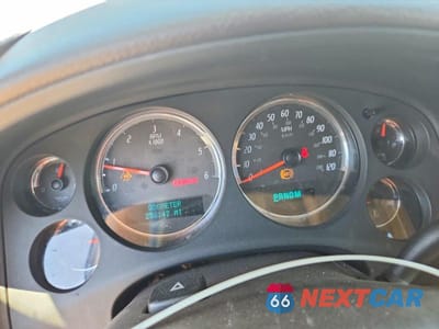 Zdjęcie 9 z 14 samochodu: 2007 GMC YUKON XL DENALI VIN:1GKFK66887J248591 - miniatura